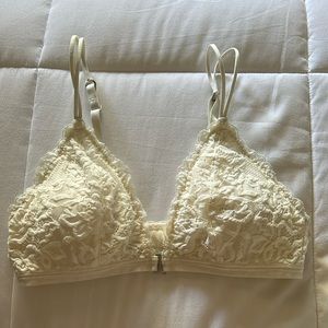 Off-white Abercrombie and Fitch Brallete size S